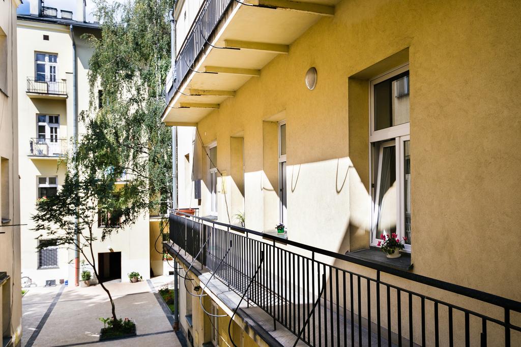 Live Like Locals: Market Square X Jewish District Краков Экстерьер фото